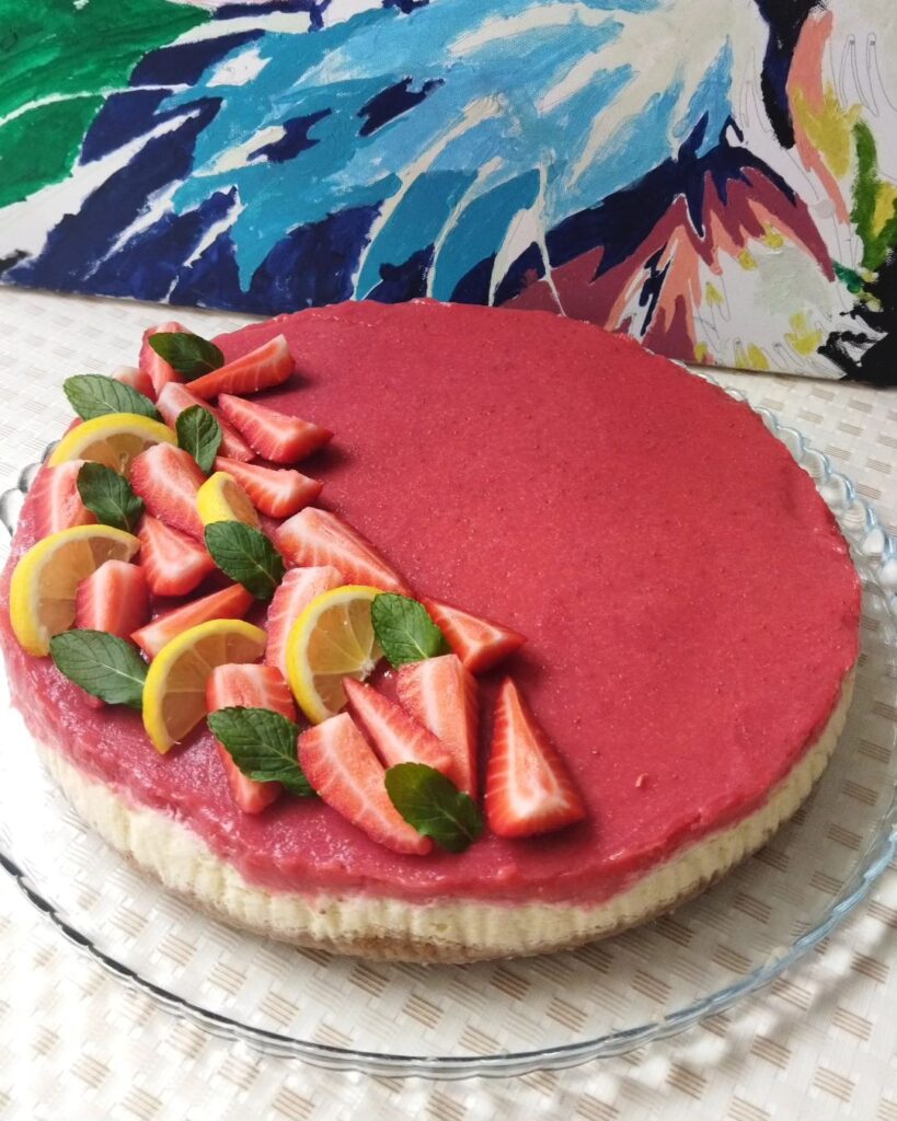 Çilekli Cheesecake Tarifi