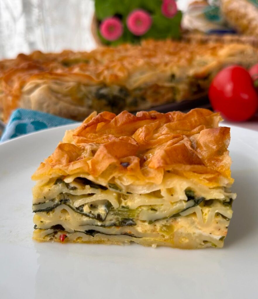 Ispanaklı Makarna Böreği Tarifi