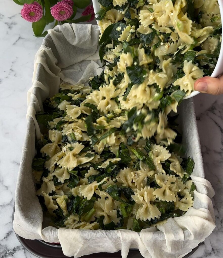 Ispanaklı Makarna Böreği Tarifi