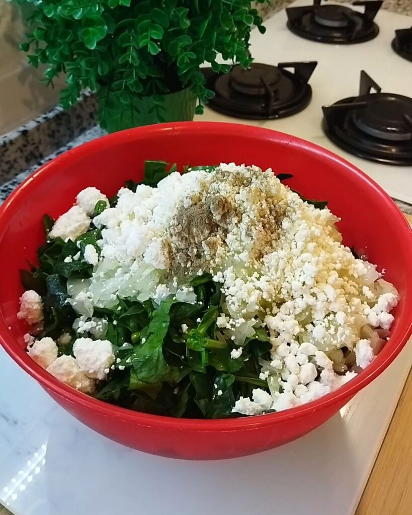 Ispanaklı Peynirli Çıtır Börek Tarifi