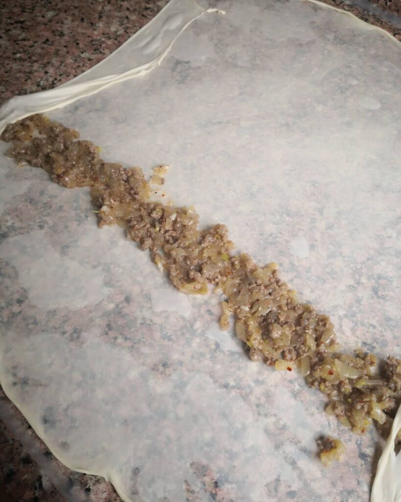Kıymalı Börek Tarifi
