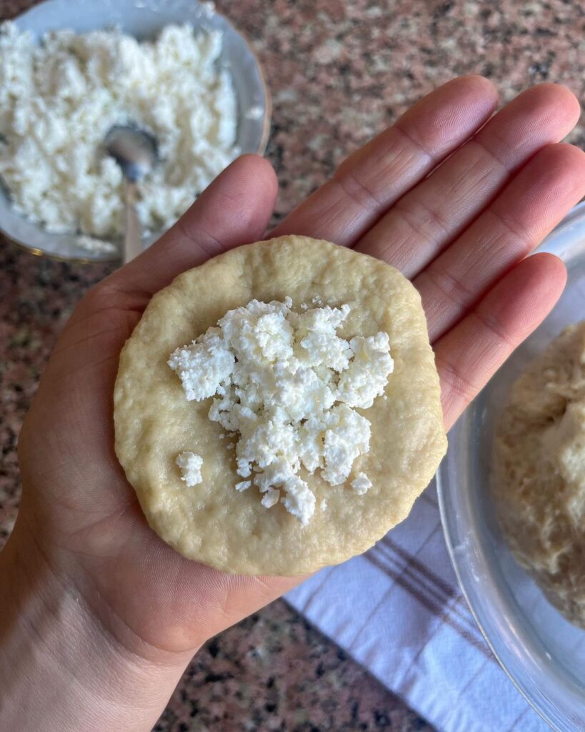 Mayasız Kıyır Poğaça Tarifi