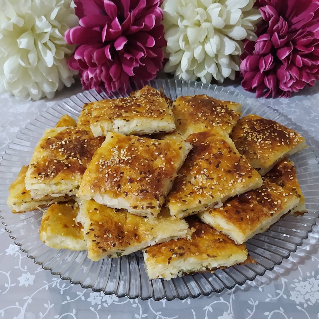 Su Böreği Tadında Peynirli Börek Tarifi