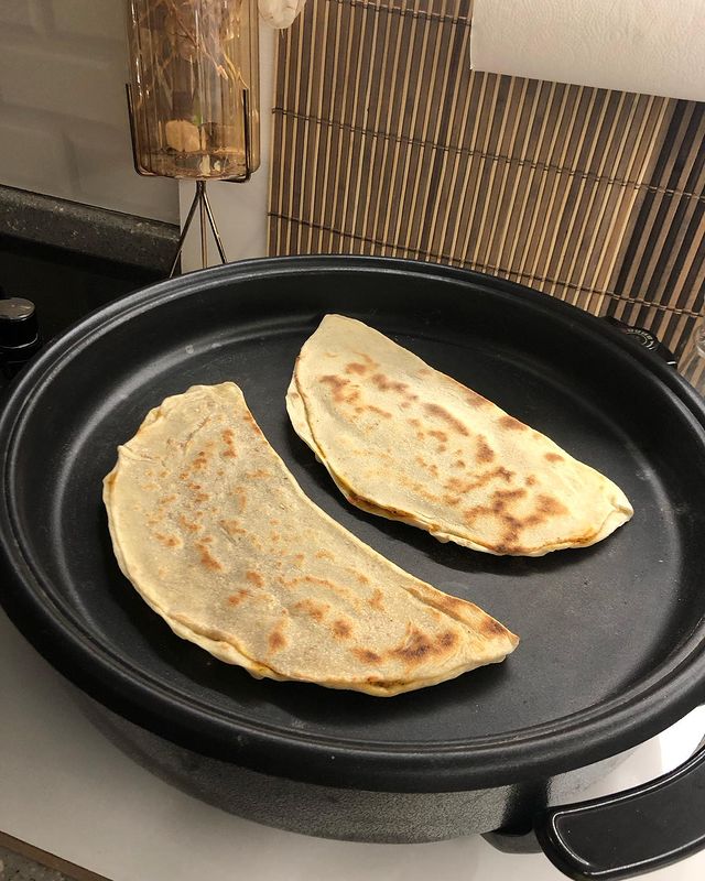 Evde Kapalı Lahmacun Tarifi , Evde Kapalı Lahmacun Tarifi Nasıl Yapılır?