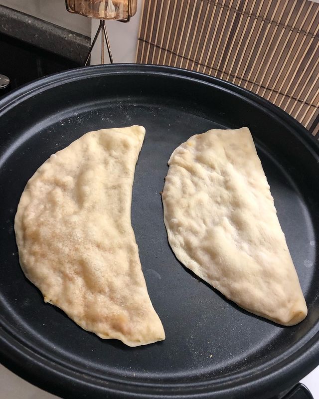 Evde Kapalı Lahmacun Tarifi , Evde Kapalı Lahmacun Tarifi Nasıl Yapılır?