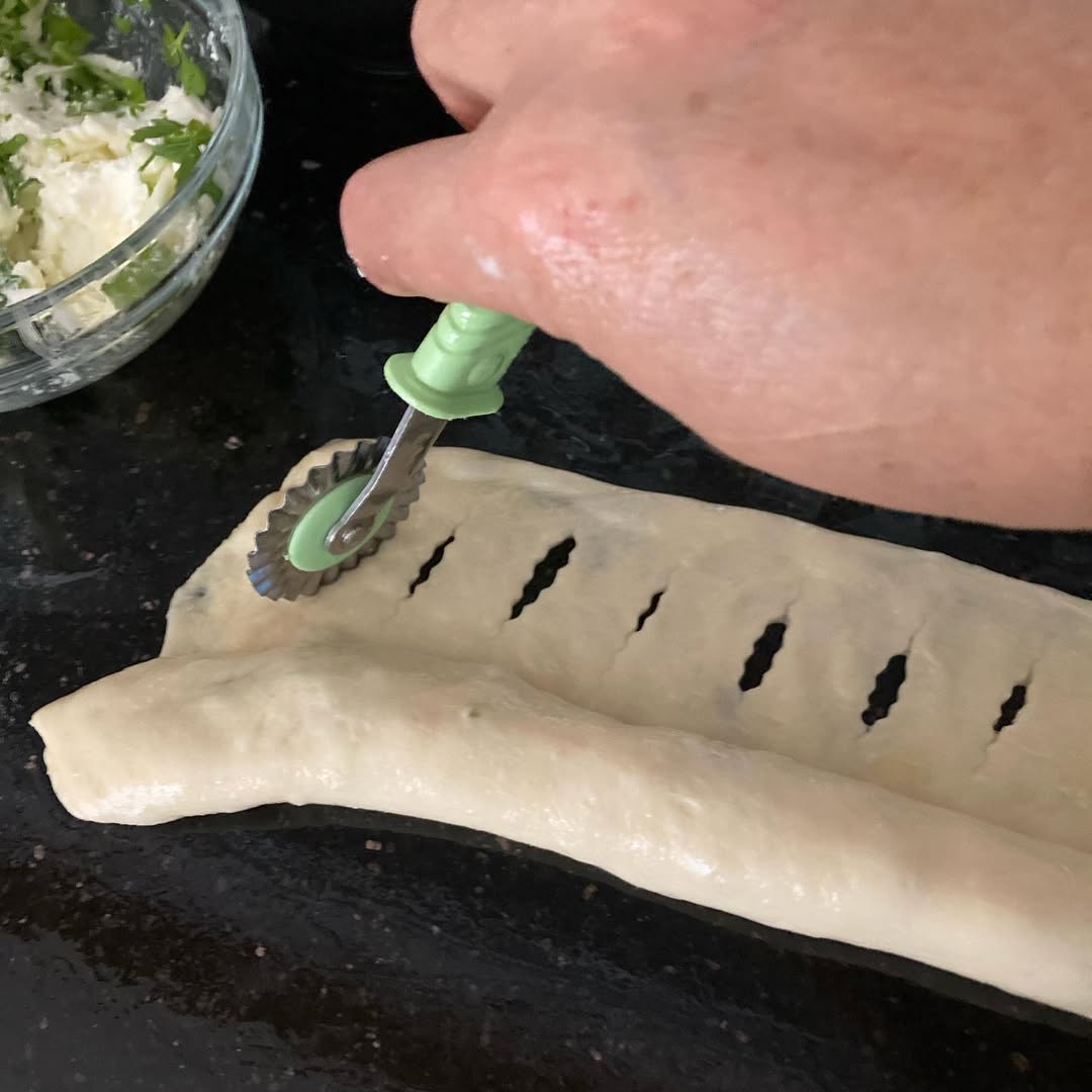 Elde Açma Katmer Börek Oklavasız Tarifi