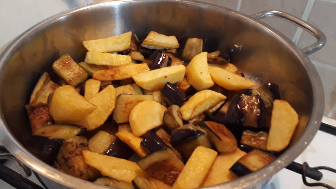 Etli Patlıcanlı Patatesli Oturtma Tarifi