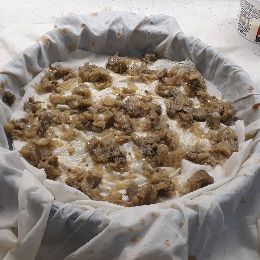 Tavada Kolay Patlıcanlı Börek Tarifi