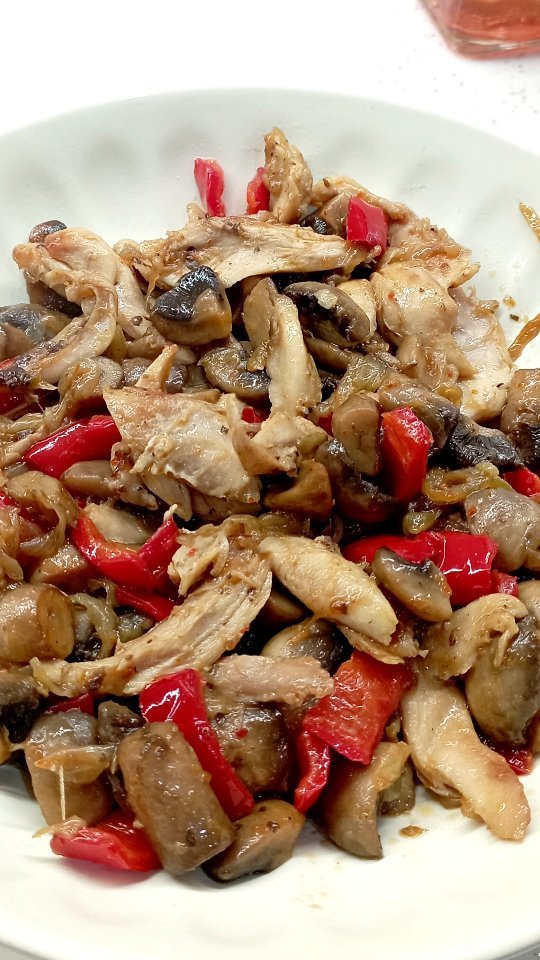 Tavuklu Mantar Sote Tarifi