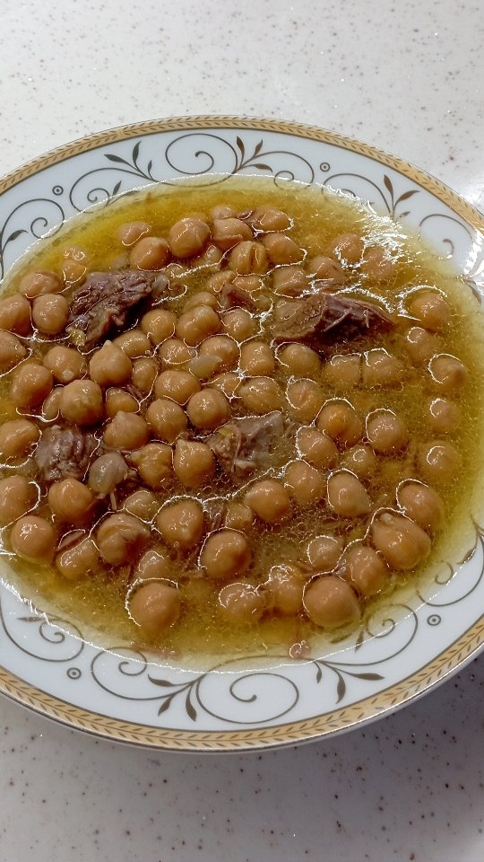 Salçasız Etli Nohut Yemeği Tarifi