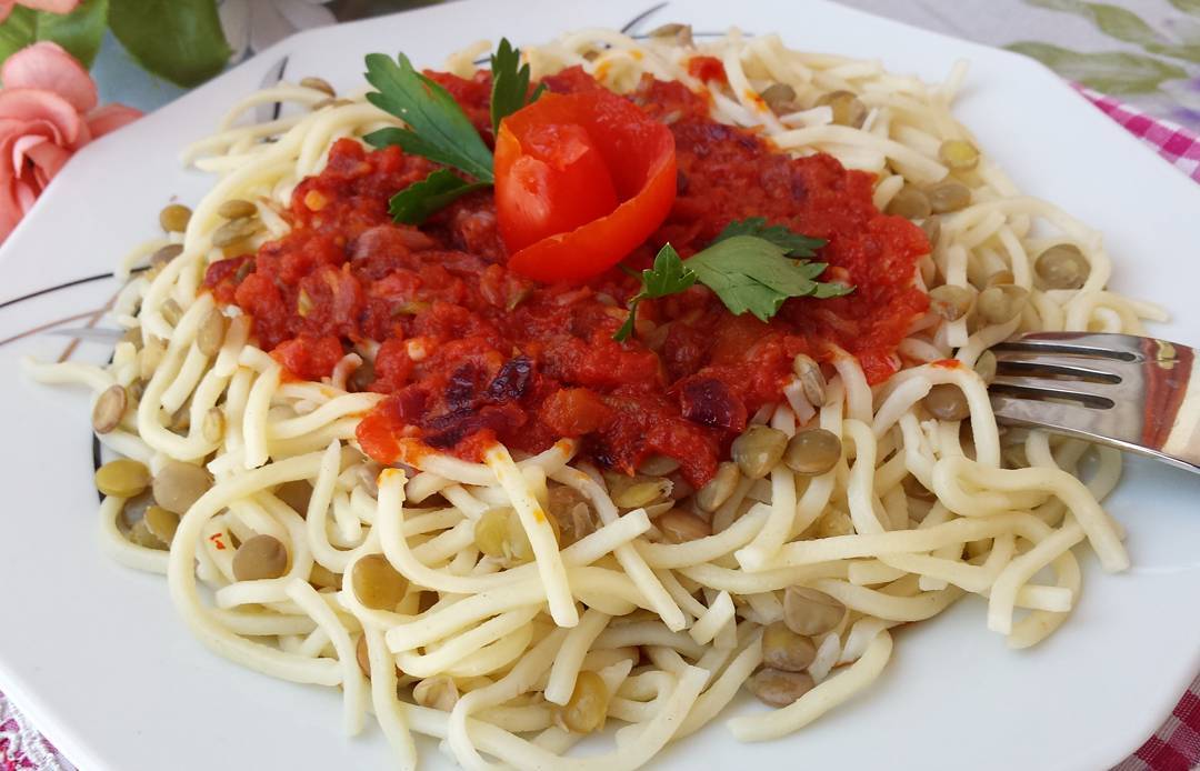 Yeşil Mercimekli Erişte Tarifi