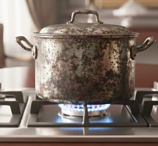 Evde En Kolay Yöntemle Kararan Gümüşleri Parlatma